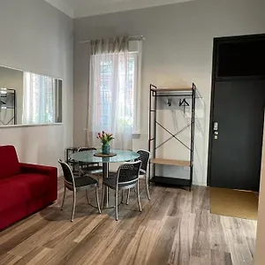 Fiori 3 Apartment Milan