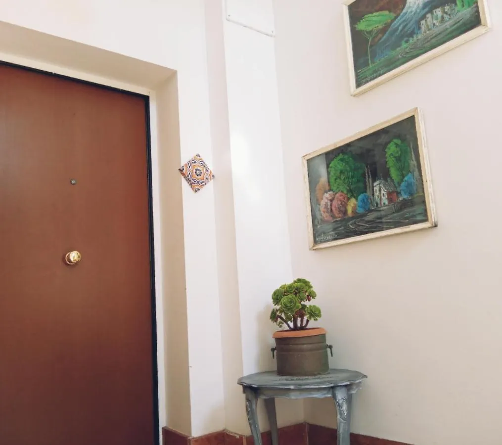 Casa Flora appartamento con giardino Fiumicino